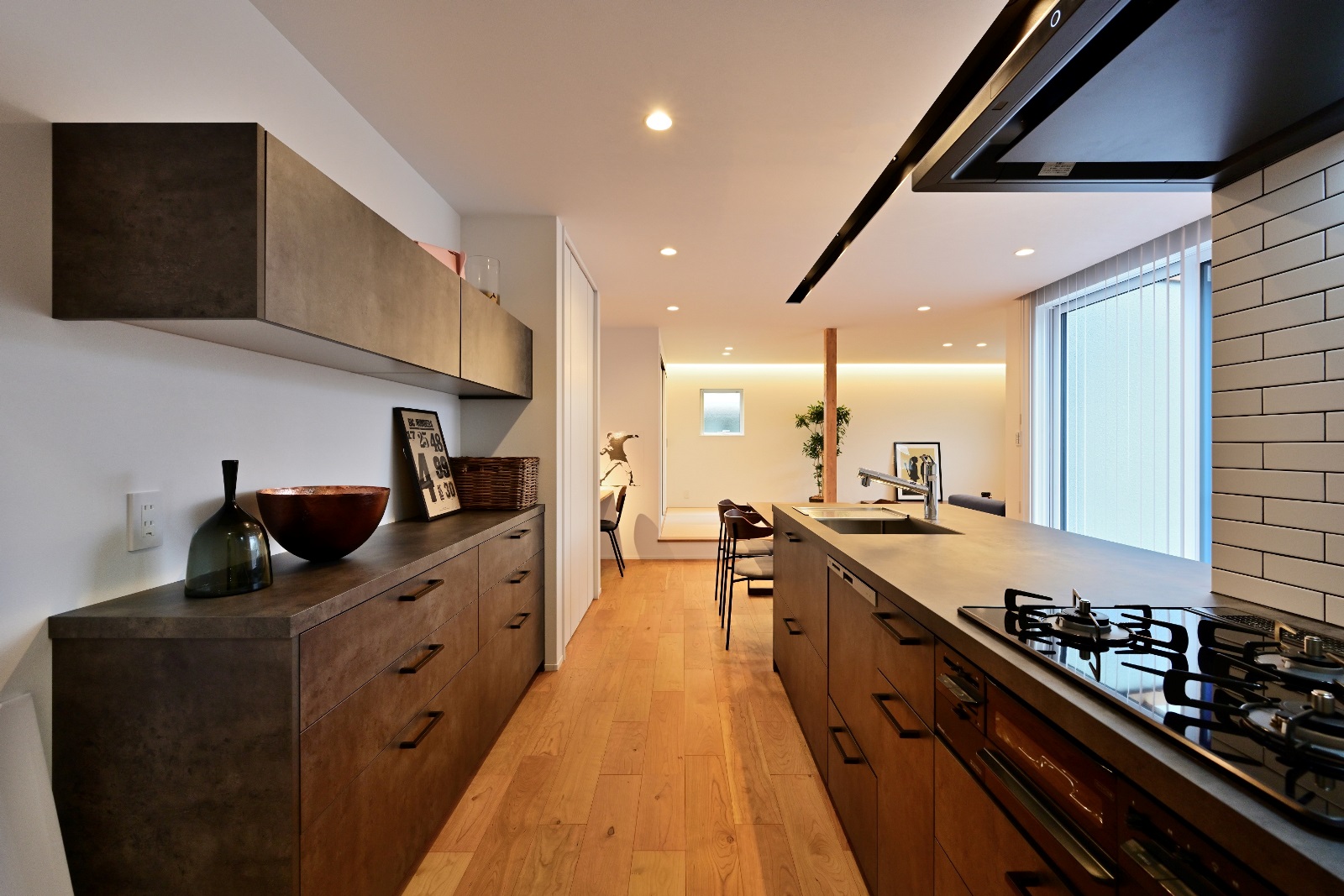 中庭と繋がる家